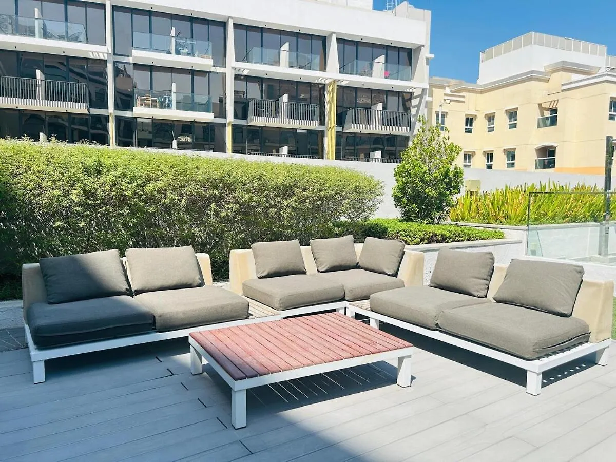 Stylish 1 Bedroom Apartment In Jvc Close To Mall 29 Mins To Trade Fair Dubai 0*,