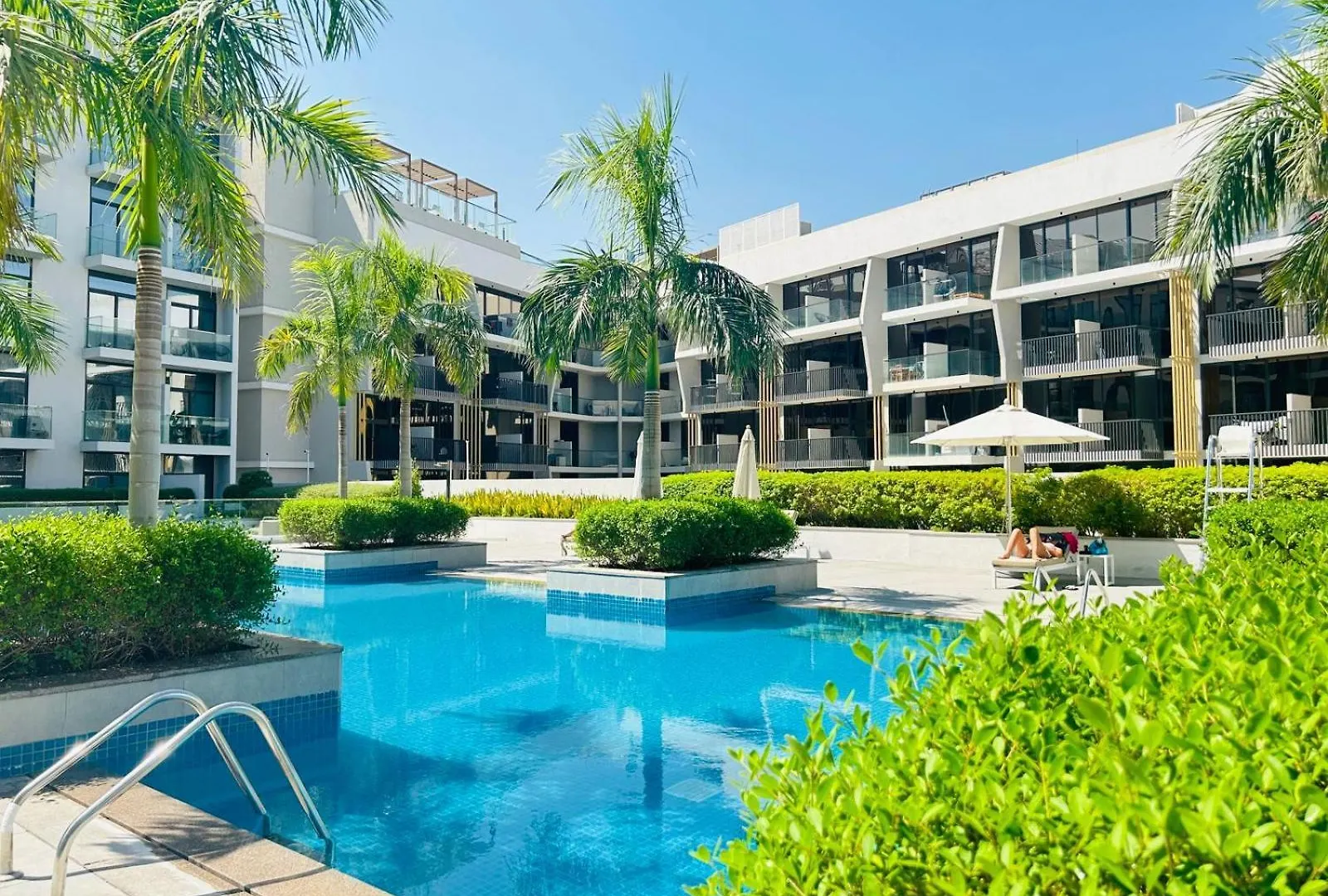 Stylish 1 Bedroom Apartment In Jvc Close To Mall 29 Mins To Trade Fair Dubai Förenade Arabemiraten