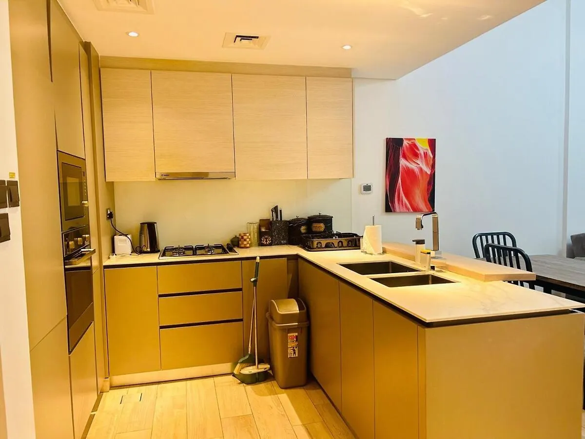 Stylish 1 Bedroom Apartment In Jvc Close To Mall 29 Mins To Trade Fair Dubaj 0*,