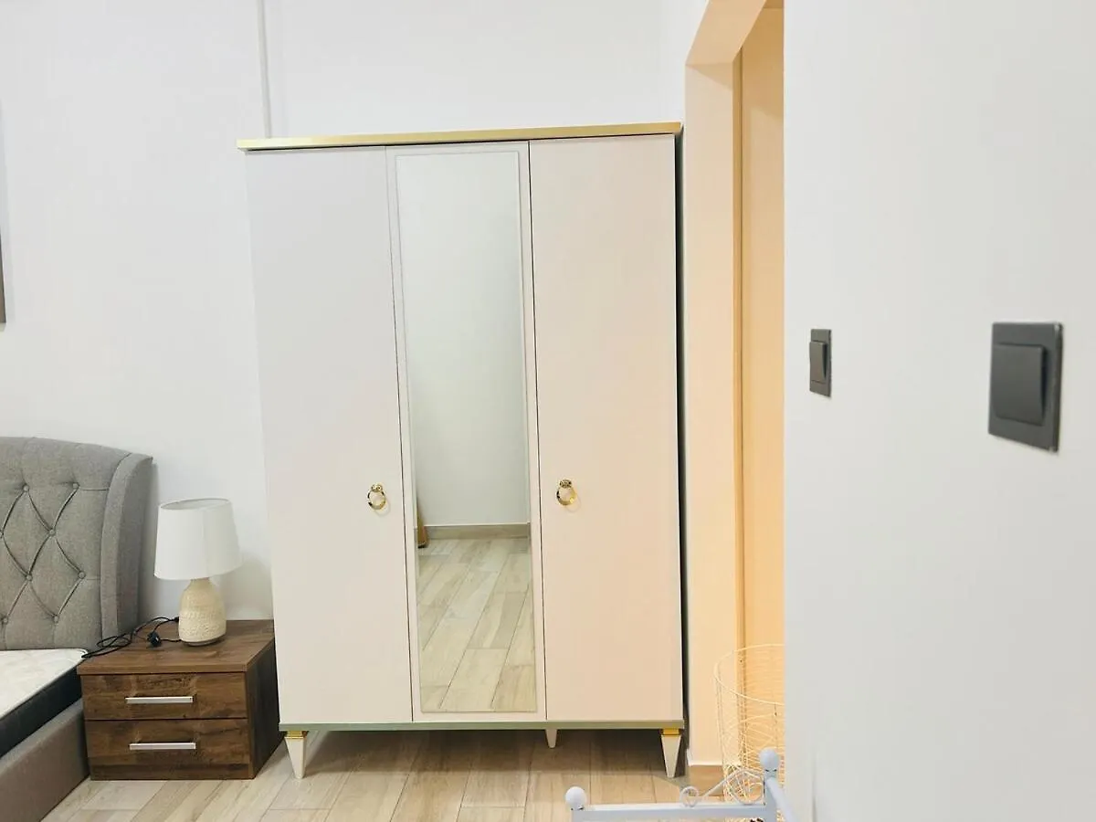Stylish 1 Bedroom Apartment In Jvc Close To Mall 29 Mins To Trade Fair Dubai 0*,