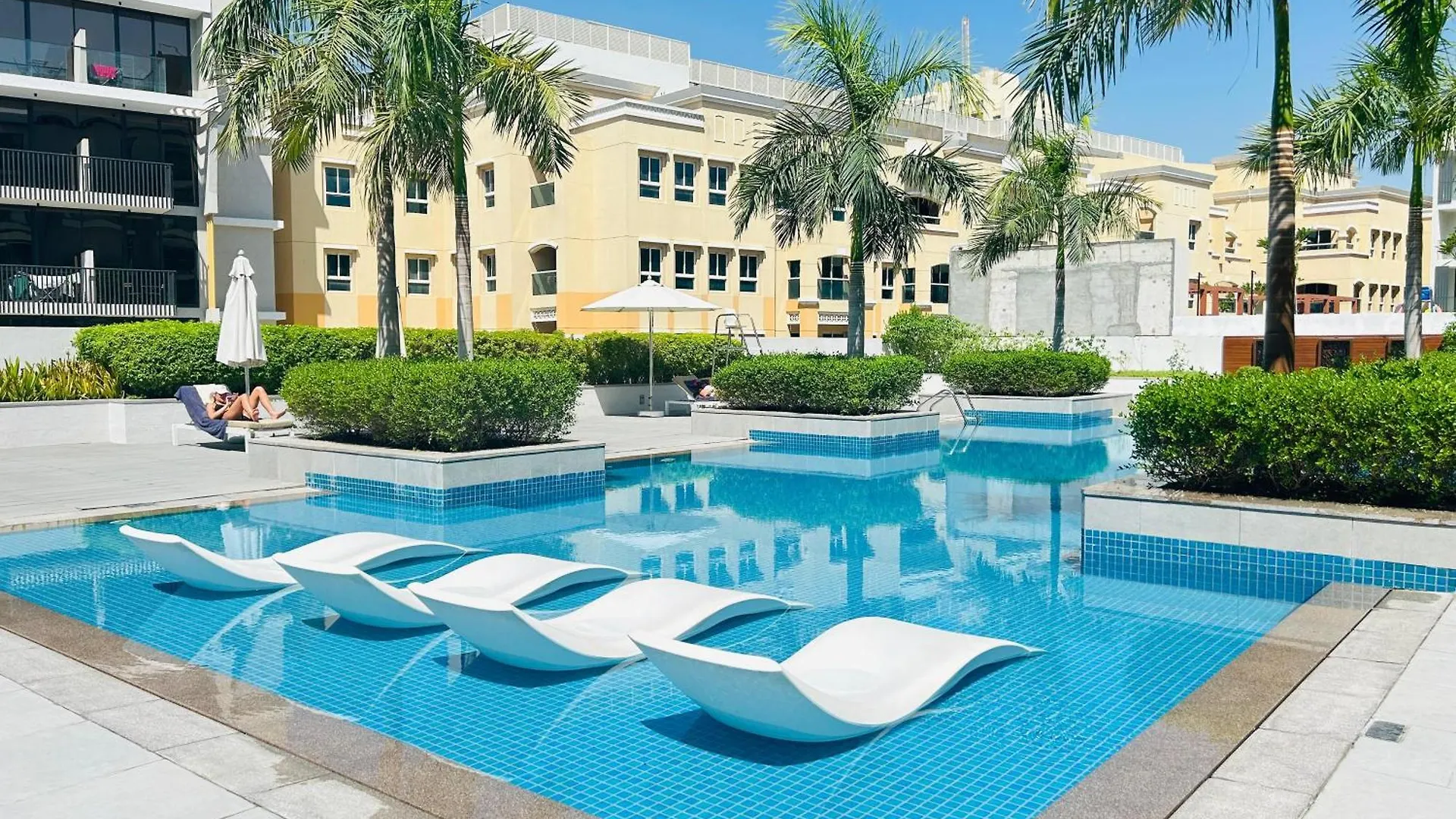 Stylish 1 Bedroom Apartment In Jvc Close To Mall 29 Mins To Trade Fair Dubai